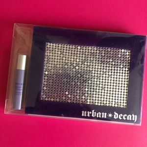 Urban decay deluxe shadow box